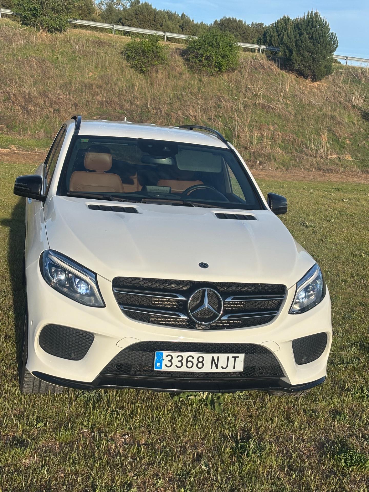 Foto de Cojo coche como parte de pago y moto 