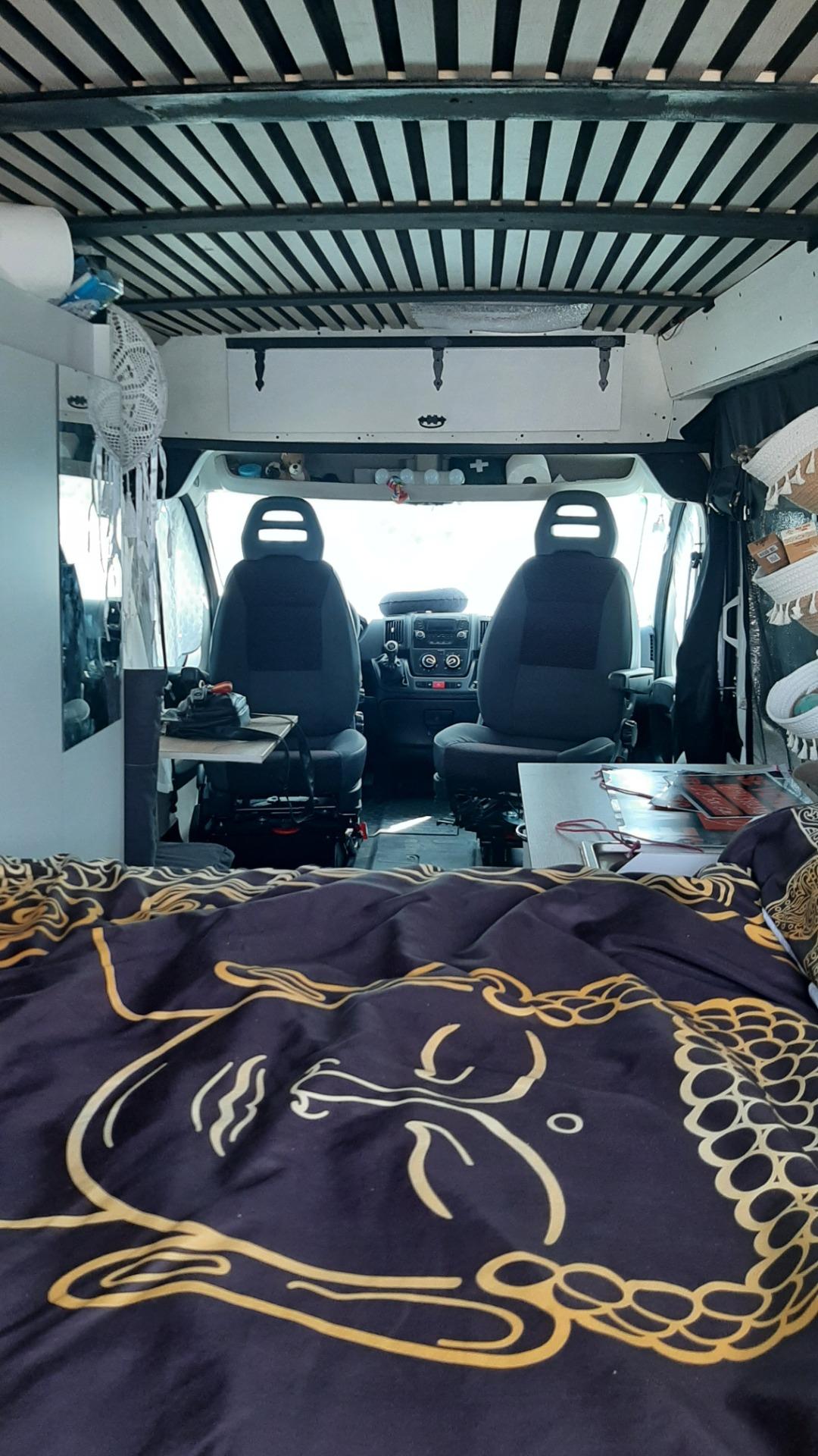 Foto 8 de Furgoneta Peugeot boxer L3 H2 AÑO 2019