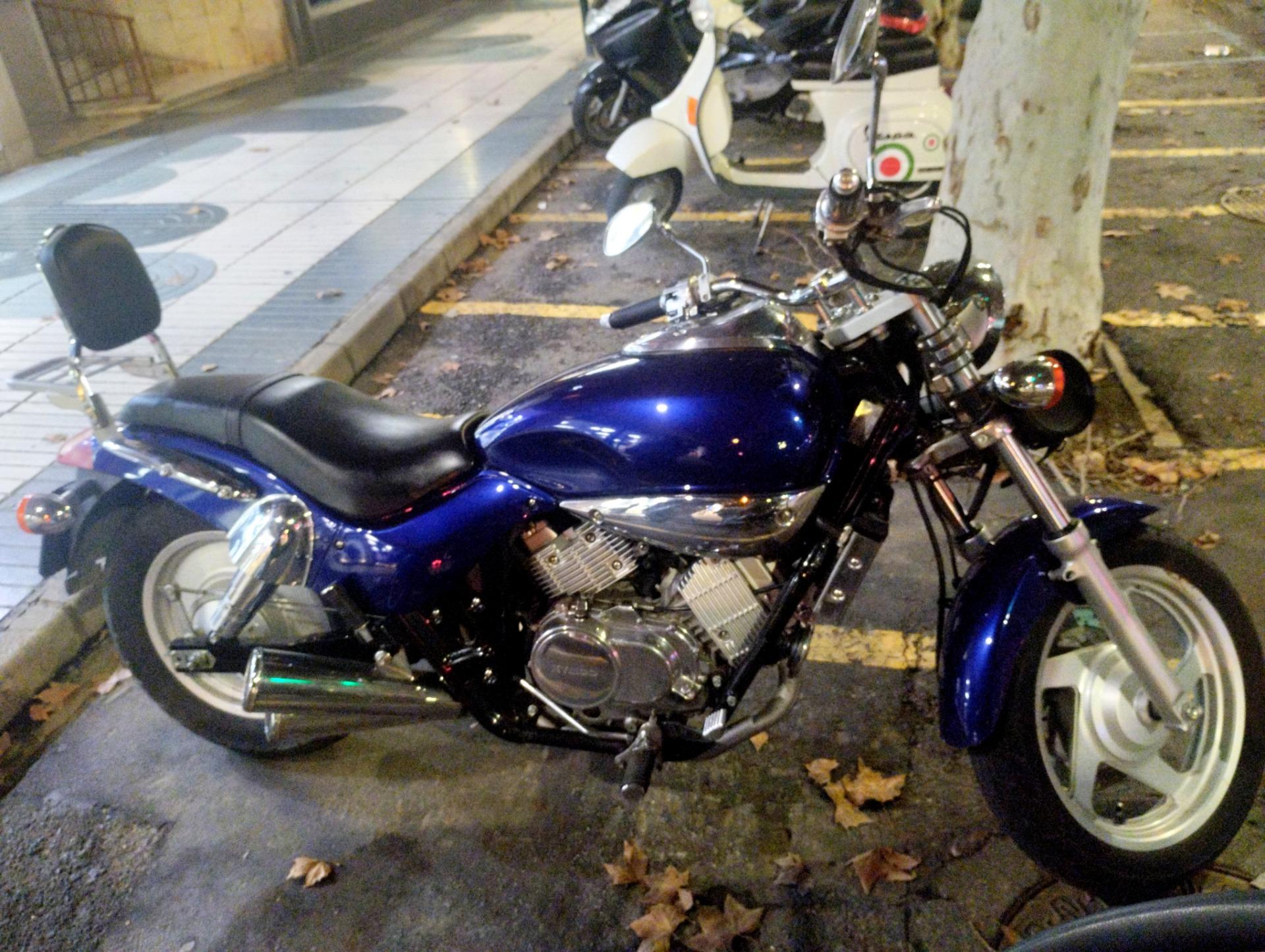 Foto 2 de Kymco Venox 250