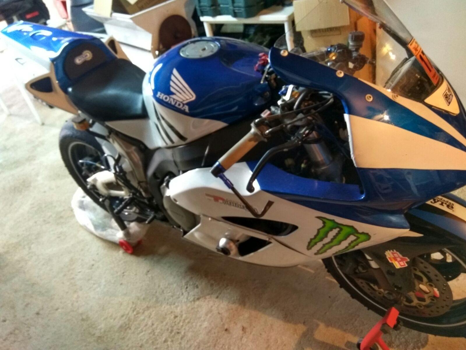 Foto 2 de Cbr1000 de circuito 