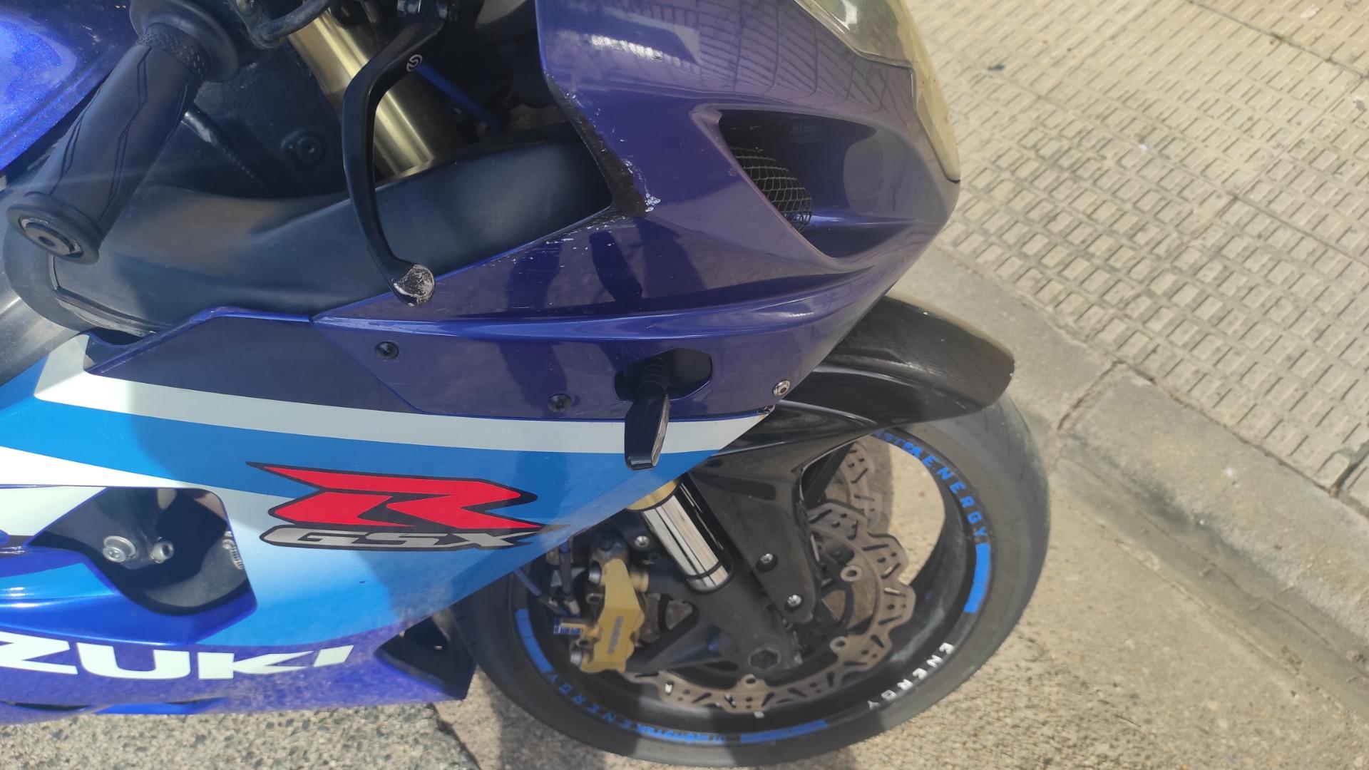 Foto 3 de Suzuki GSXR 600 K5 del 2005 70.000km