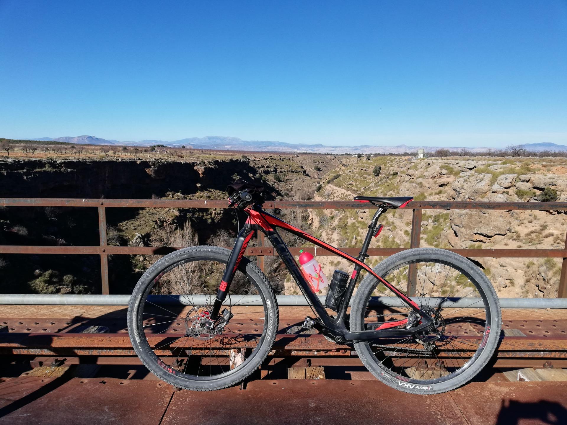 Foto 2 de Bicicleta mtb cube reaction