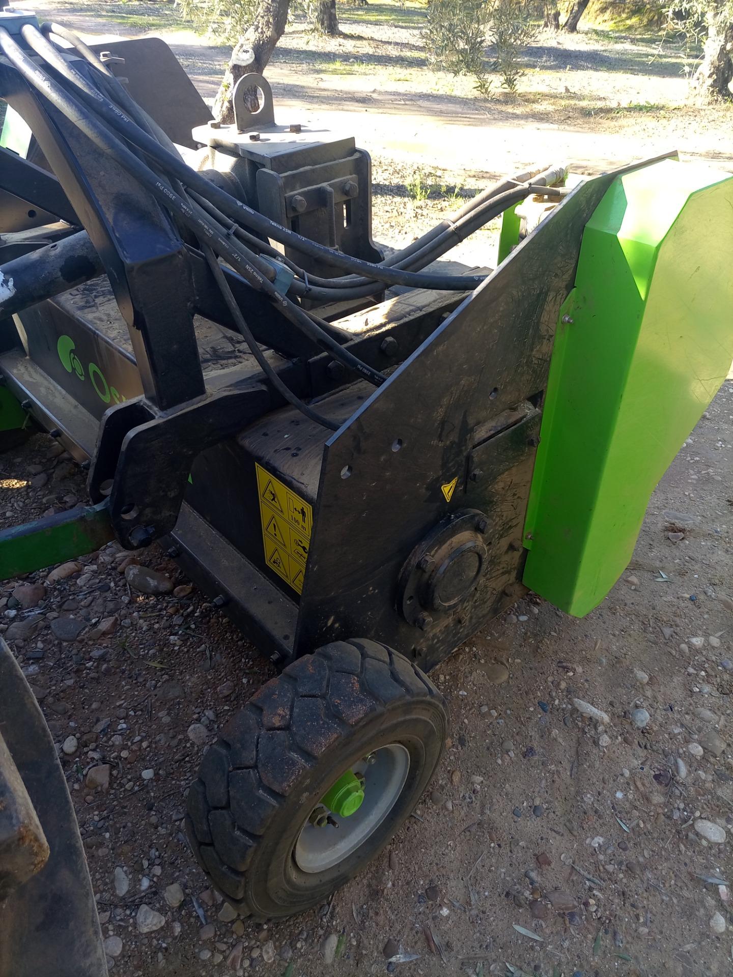 Foto 4 de Cambio maquinaria de trituradora de poda para tractores por coche o Cuba herbicida también se vende 