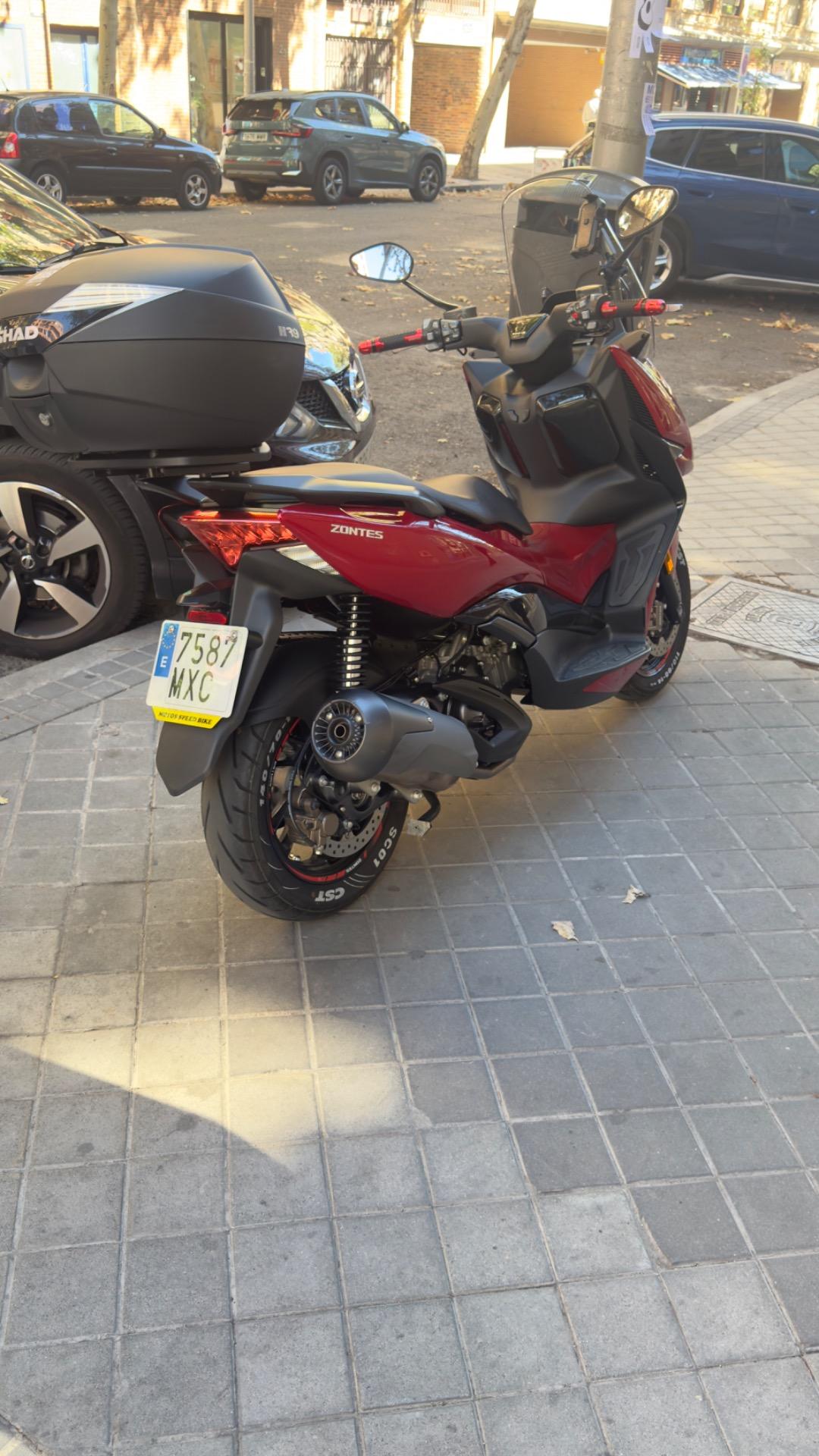 Foto 2 de Scooter Zontes 310M 2024