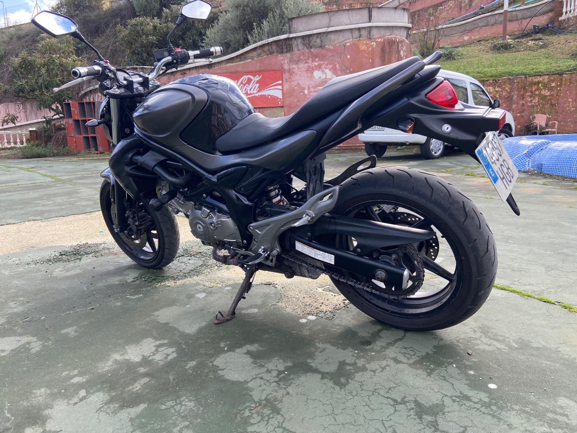 Foto 5 de suzuki gladius 650 año 2011 50.000km