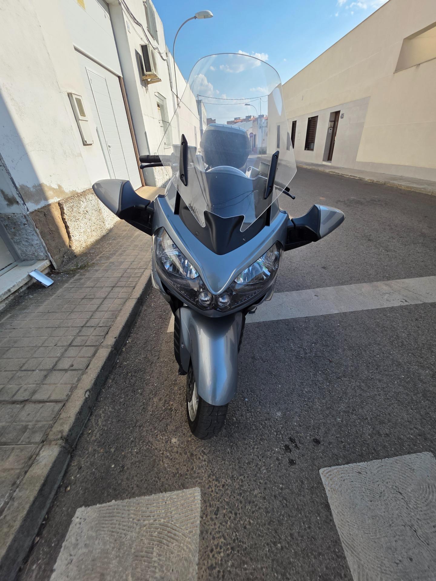 Foto de Kawasaki gtr 1400 2007