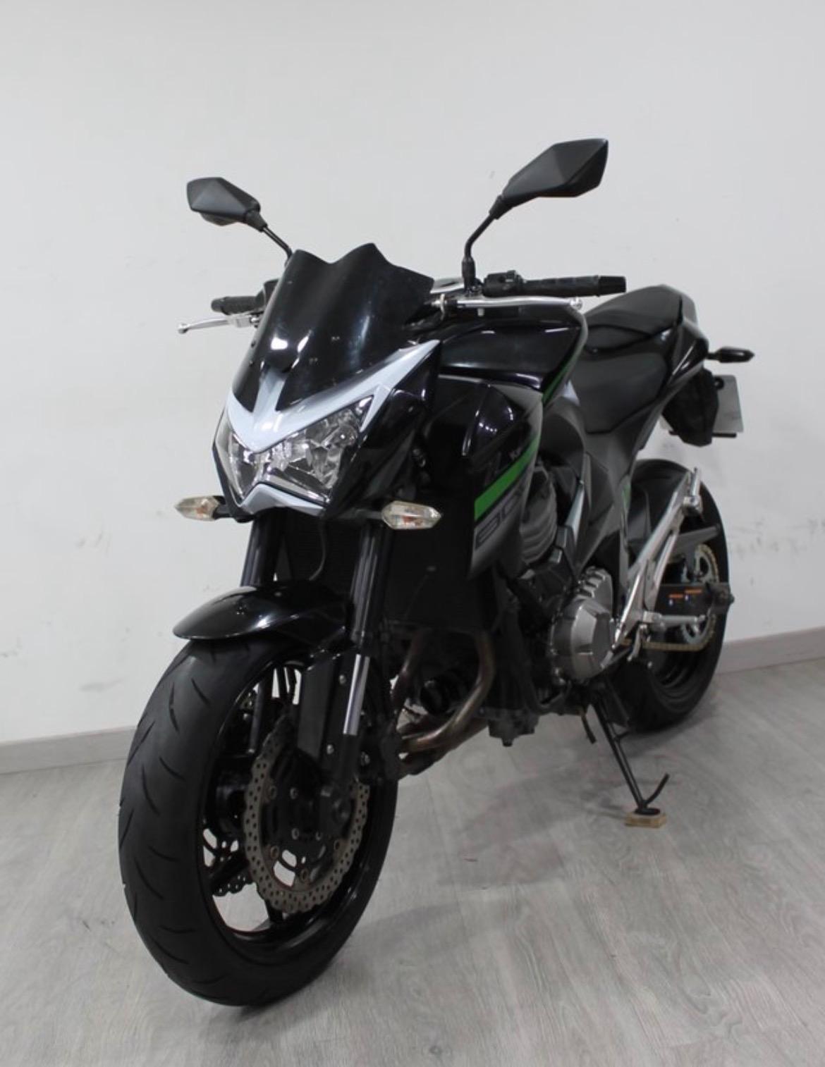 Foto 3 de Kawasaki z800 a2 Akrapovic