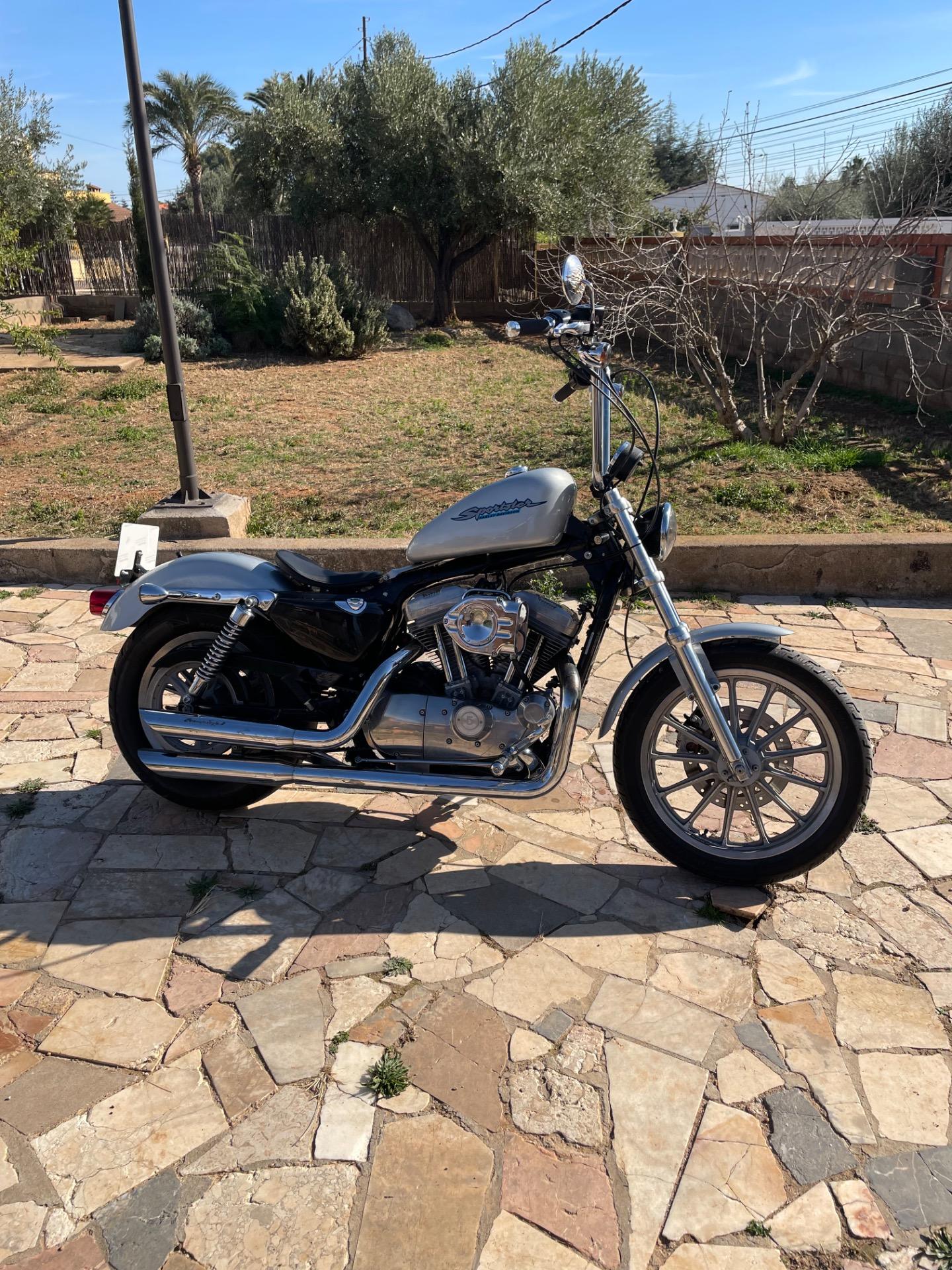 Foto 2 de Harley Davidson sposter 883 XL