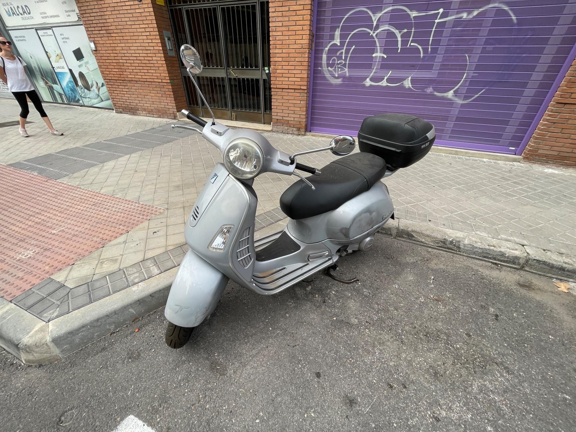 Foto 3 de Vespa 125 GTS y Gilera Runner 125