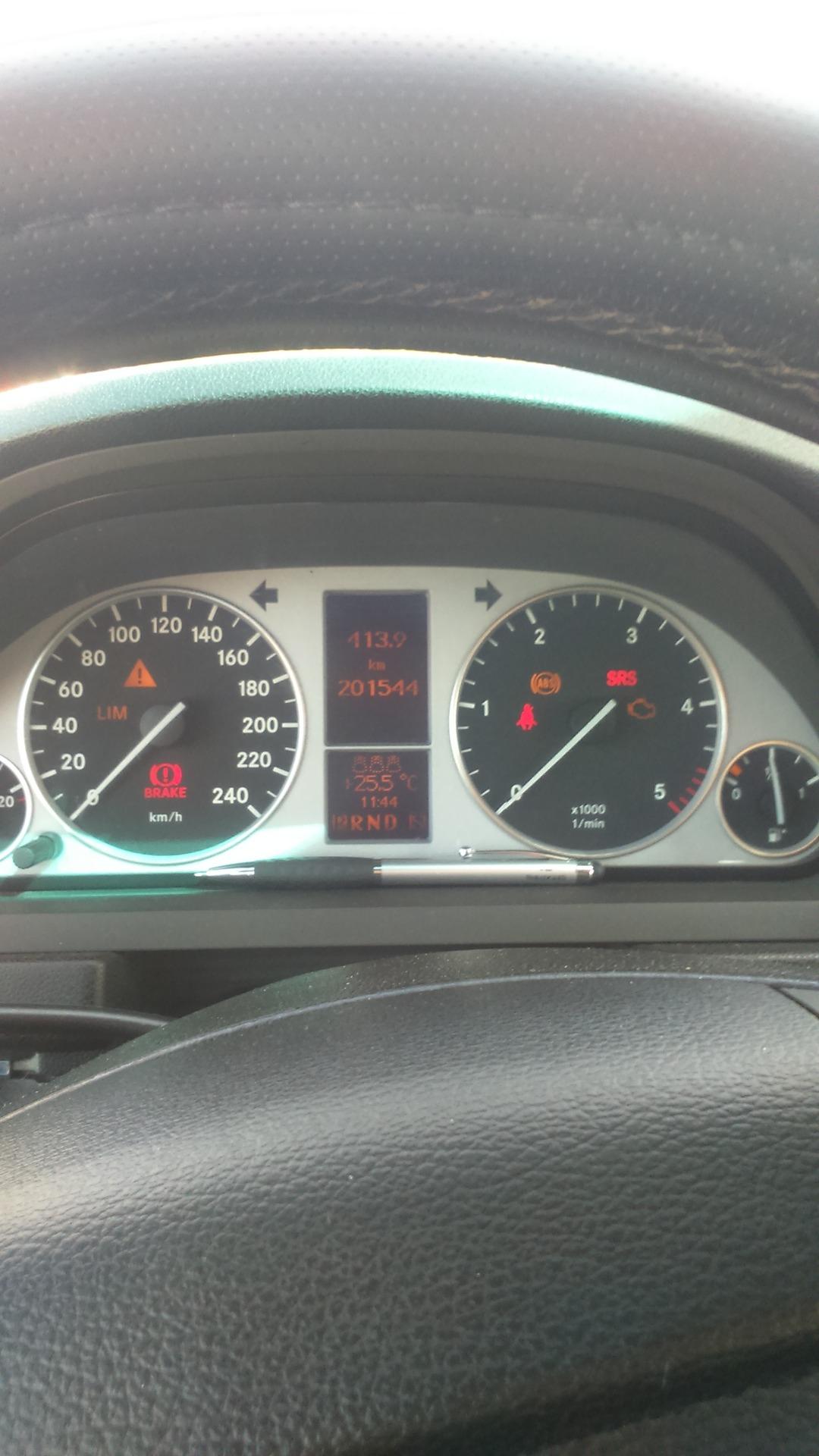 Foto 3 de mercedes B 5p automtico etiquta B amalla cdi 140cv