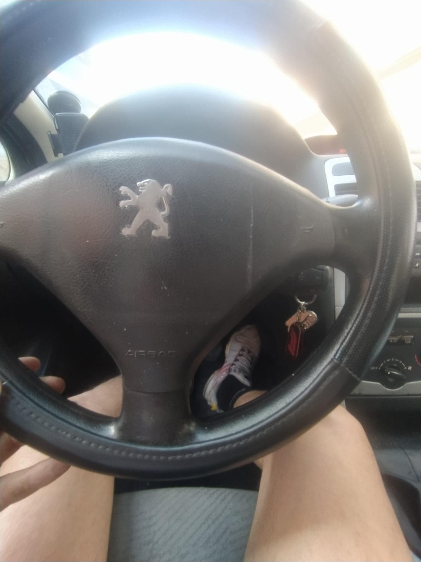 Foto 5 de Peugeot 307 XR 109 CV 16V 1.6 2003 hatchback.motor NFU.