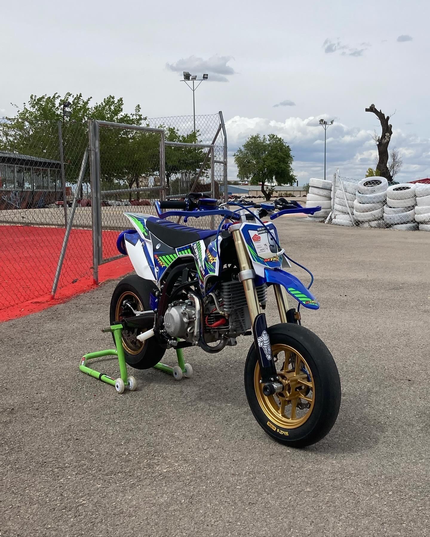 Foto 1 de PIT BIKE MALCOR 190 RR