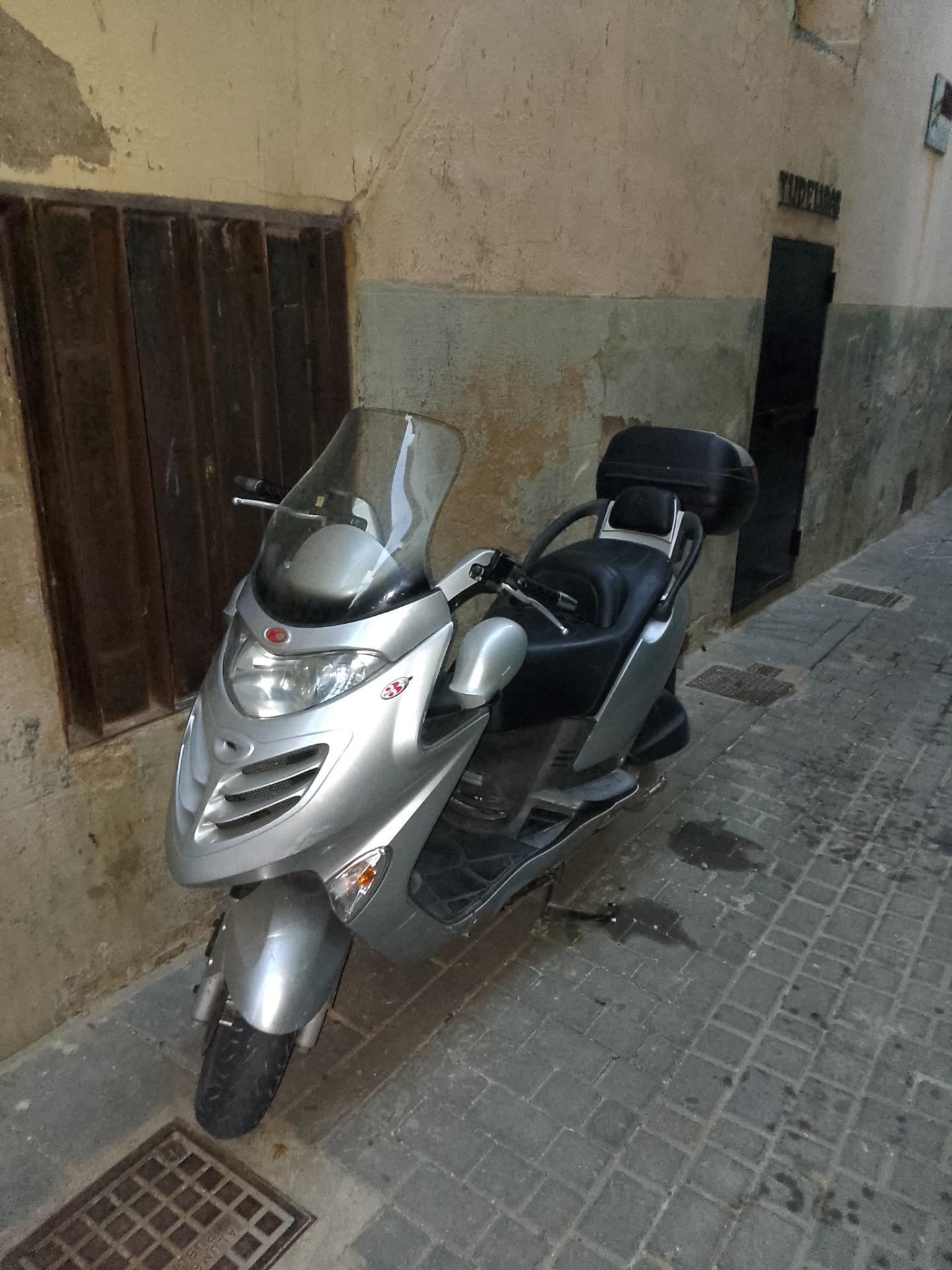 Foto de Se cambia Kymco gran dink 125c