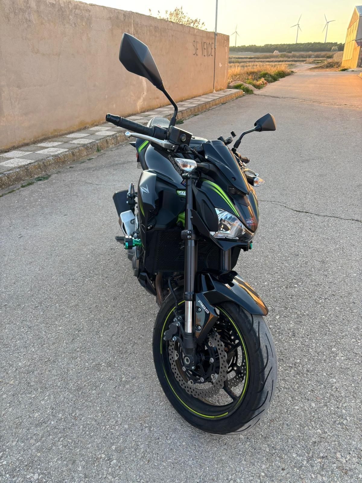Foto 2 de Kawasaki z900e 95cv 2019