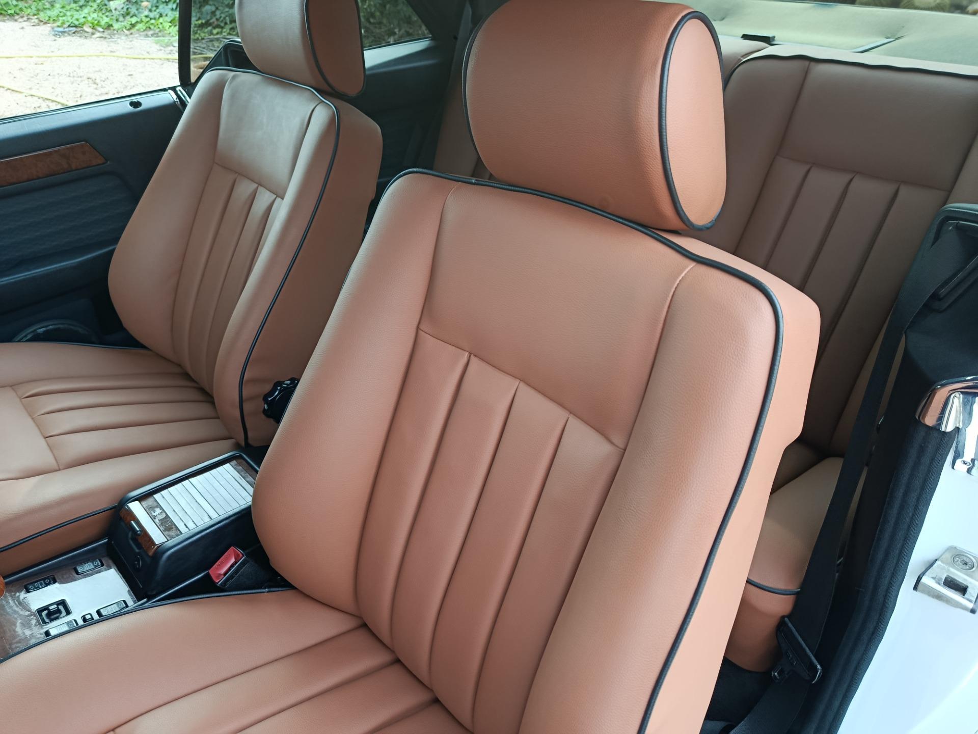 Foto 2 de Mercedes 300 CE 24V