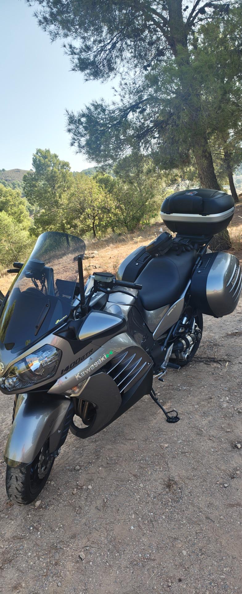 Foto 4 de Kawasaki gtr 1400