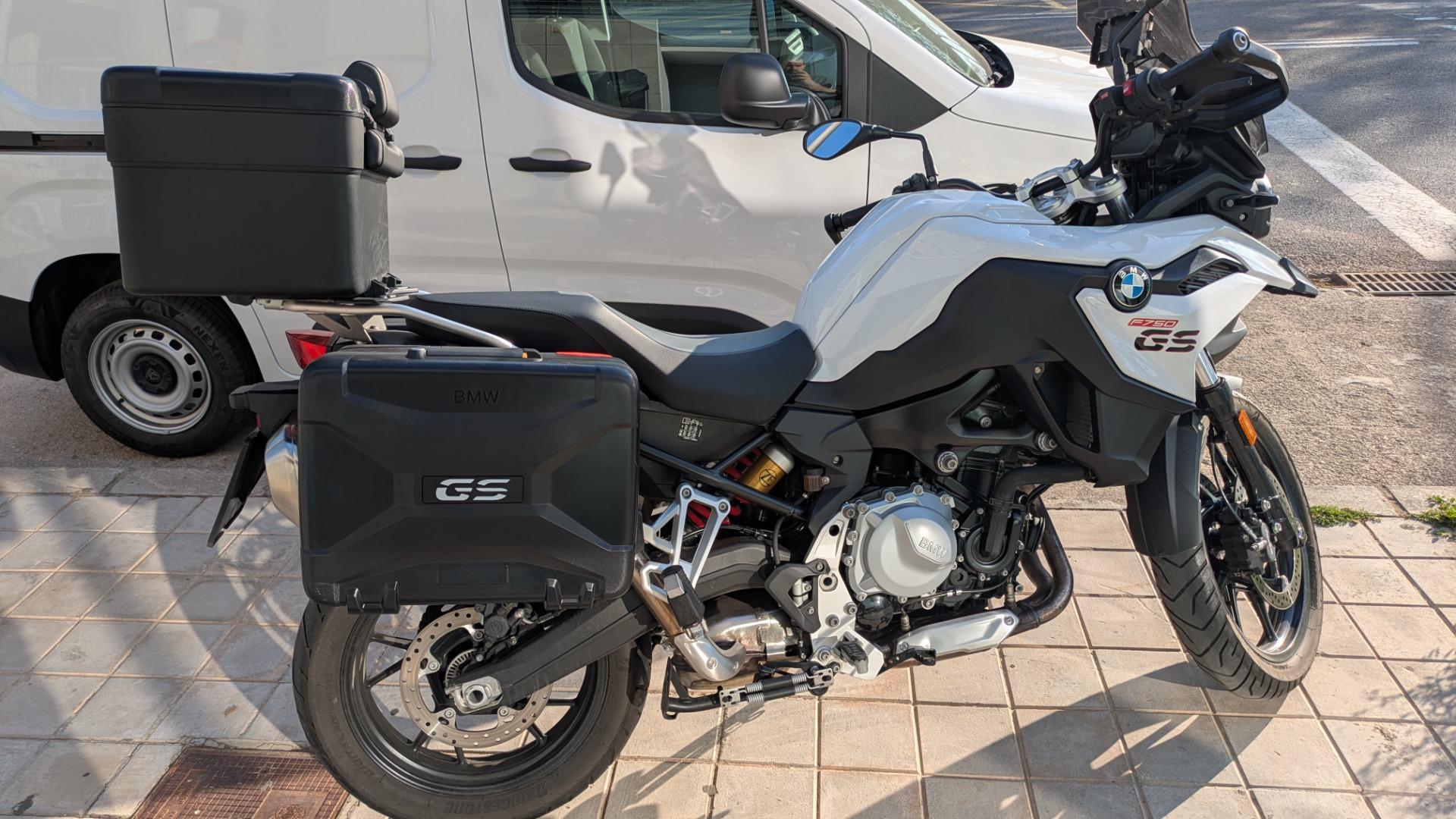 Foto 4 de BMW GS 750 F 2023