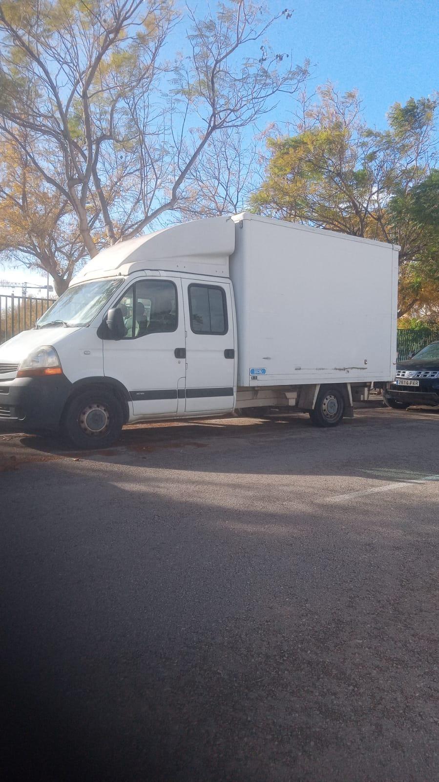 Foto de Renault Máster 2.5 7 plazas , doble cabina 