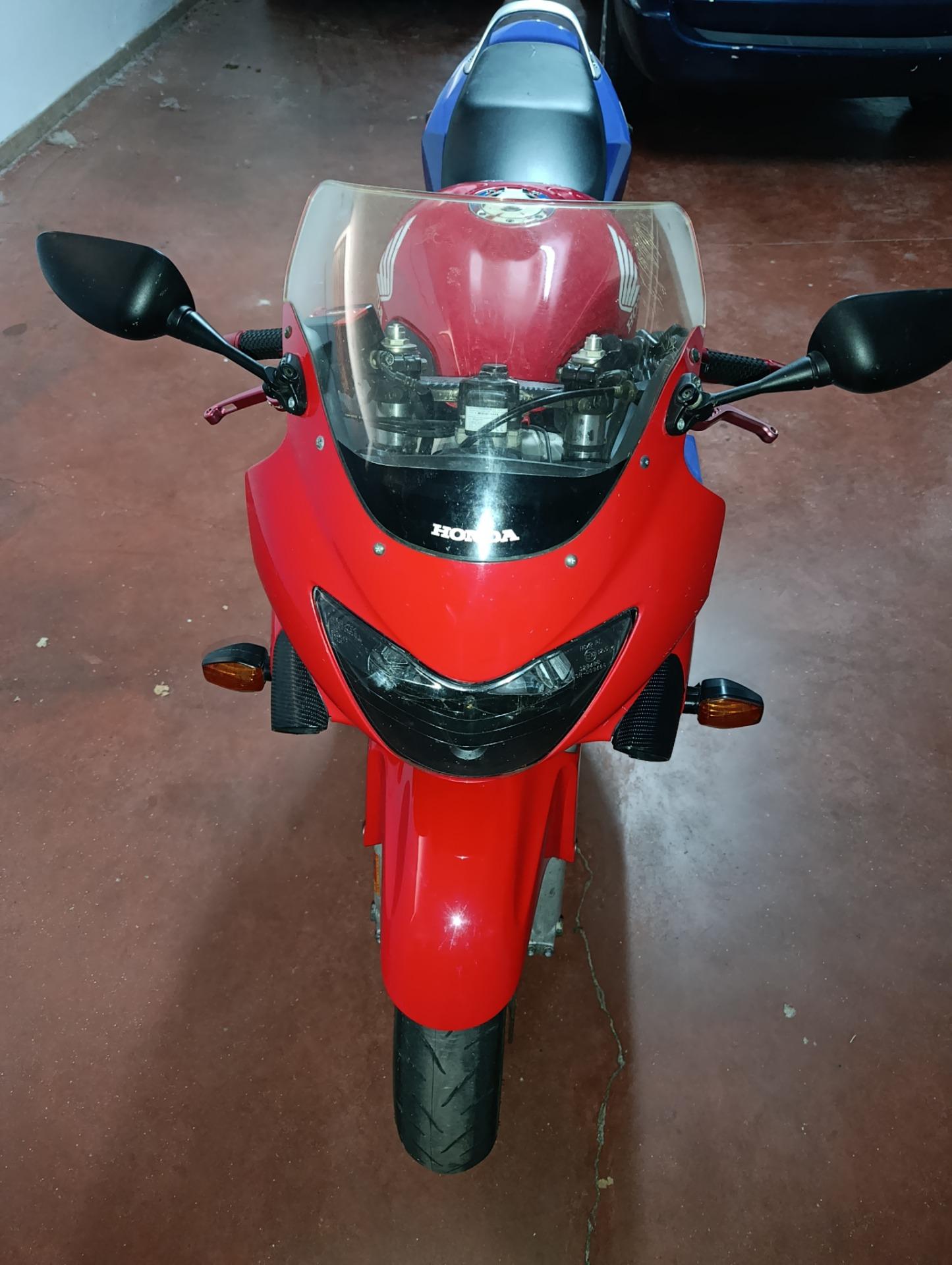 Foto 1 de Honda CBR600F