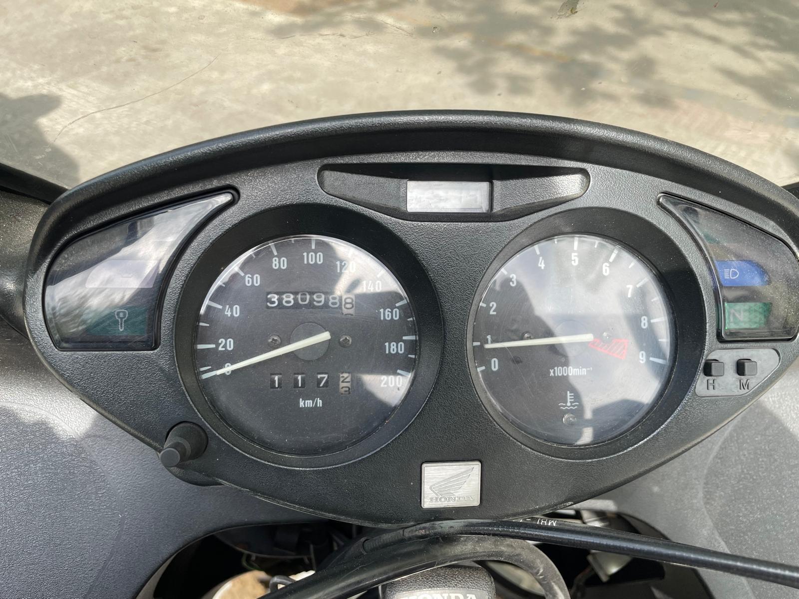 Foto 4 de Honda Deauville 650