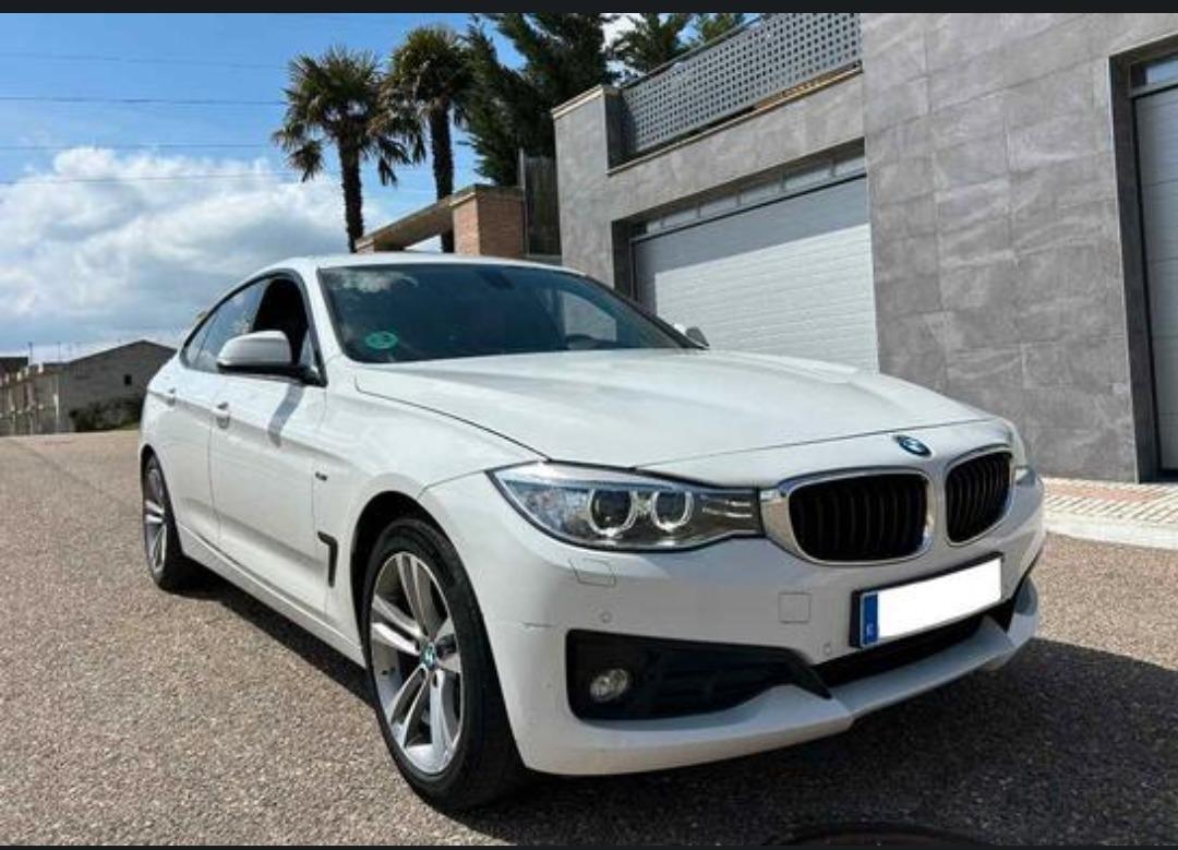 Foto 2 de BMW 318D GT F34 2013 Cambio o vendo.