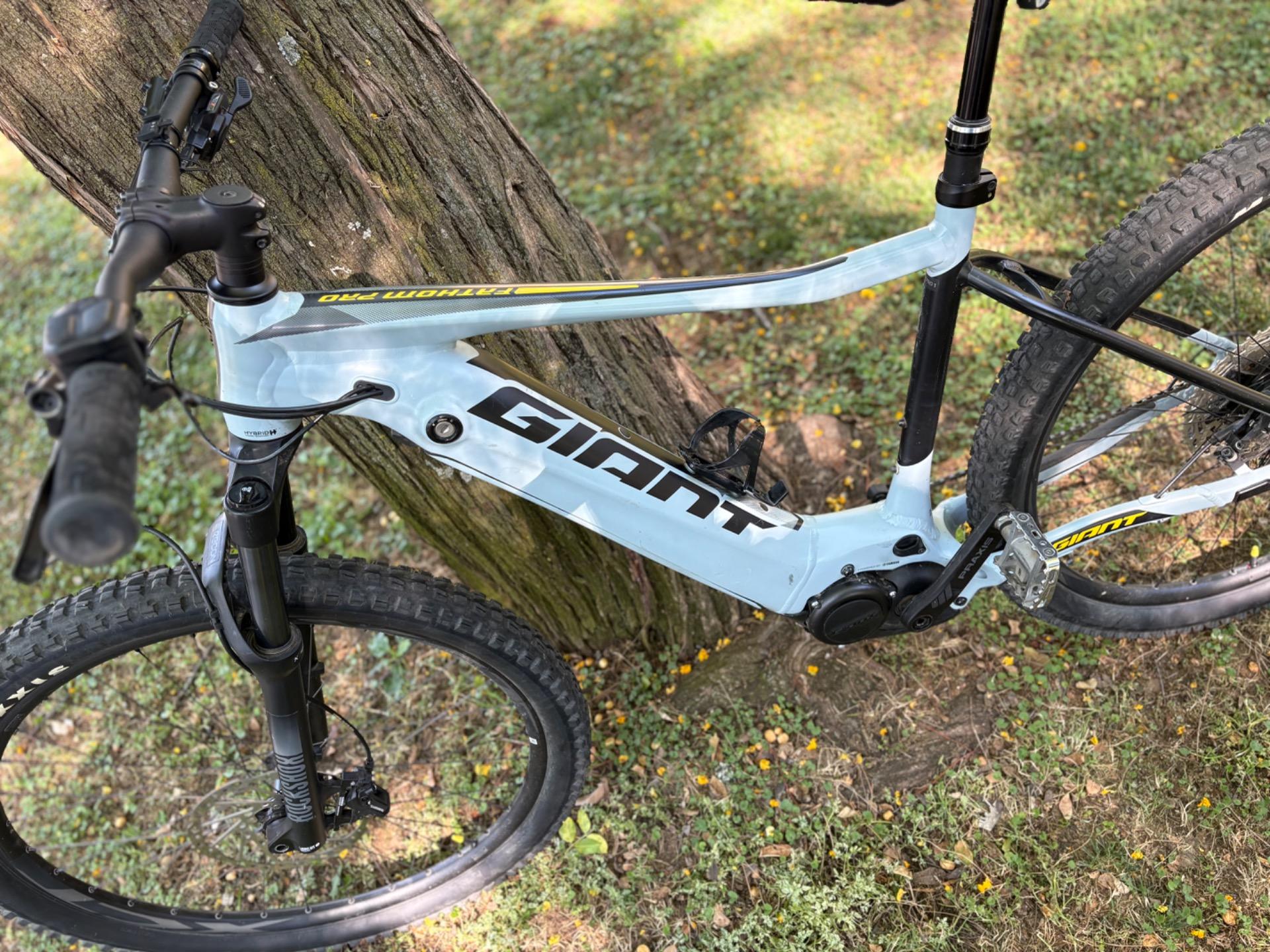 Foto 6 de BICICLETA ELÉCTRICA MONTAÑA GIANT 