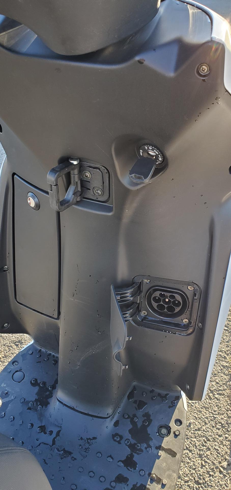 Foto 4 de Moto electrica nacional RIEJU RAY 7.7 de febrero de 2022 con 9.500 km