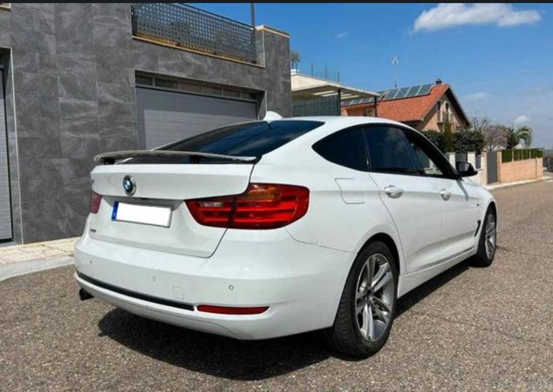 Foto 3 de BMW 318D GT F34 2013 Cambio o vendo.