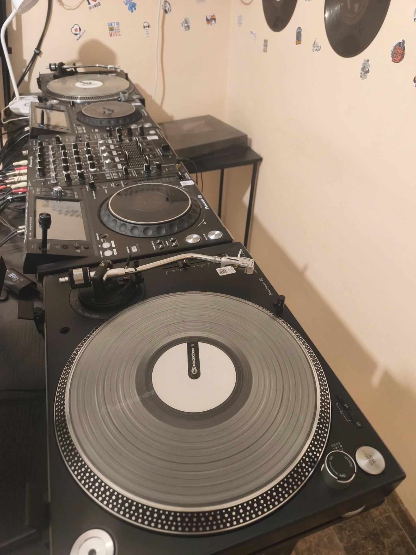 Equipo dj Pioneer  – trueque en Jaén (foto 1)