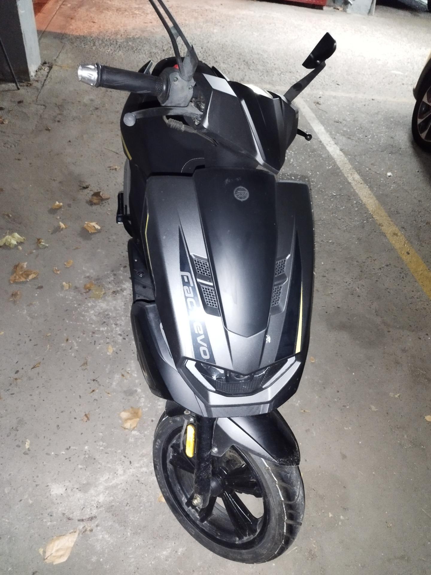 Foto 1 de Moto fact evo