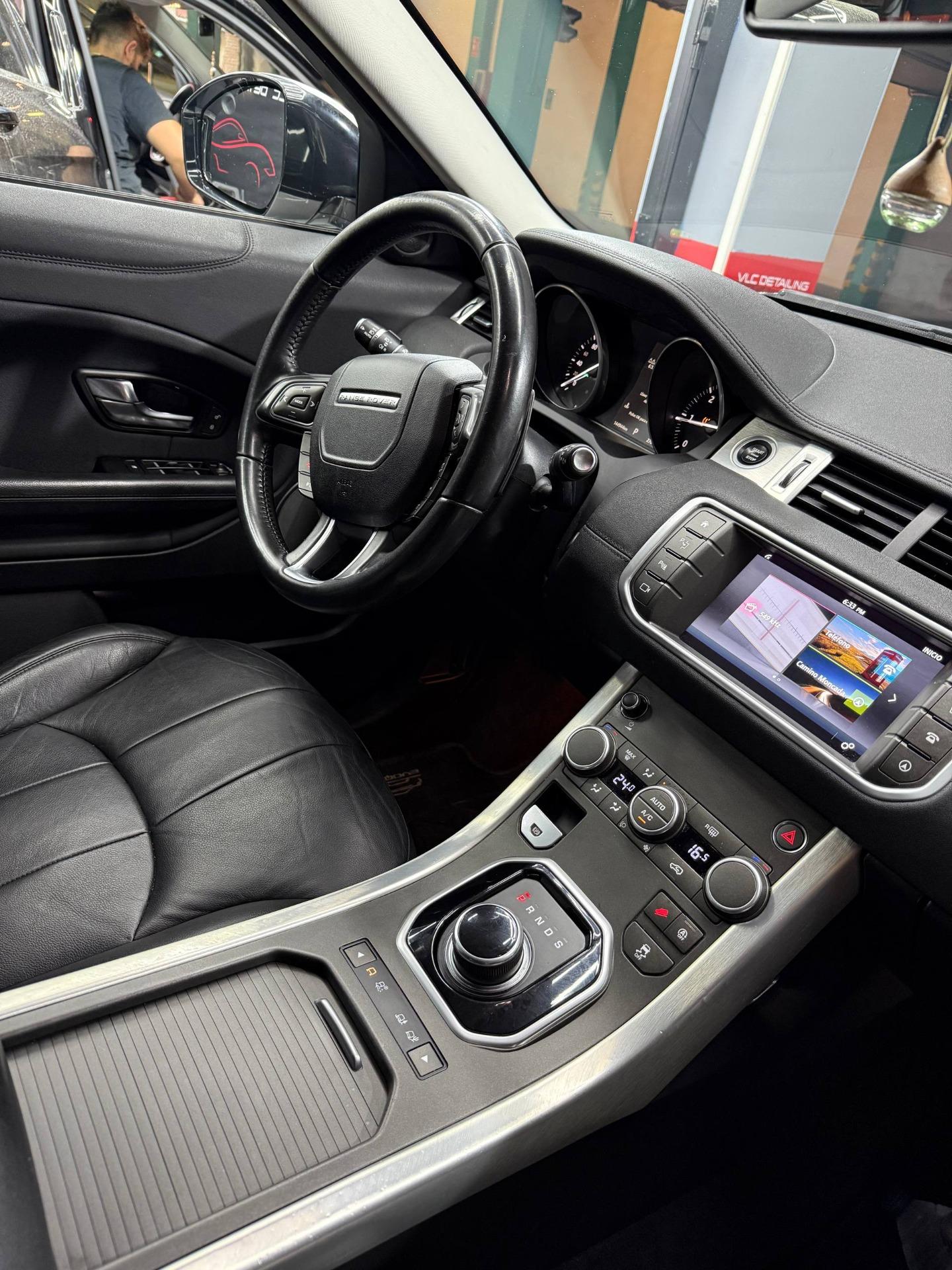 Foto 2 de Por otro coche 