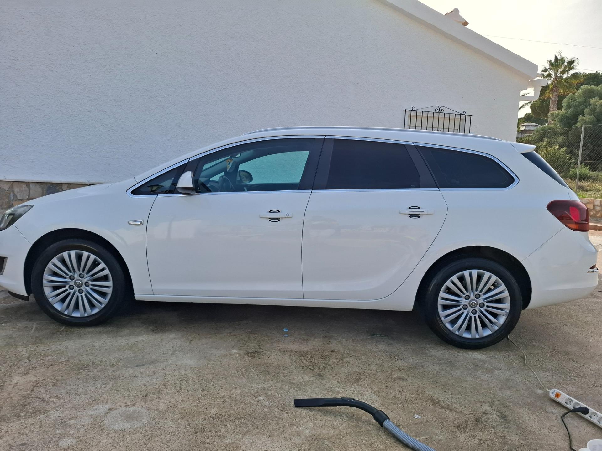Foto 2 de Opel astra j 2014 sport tourer