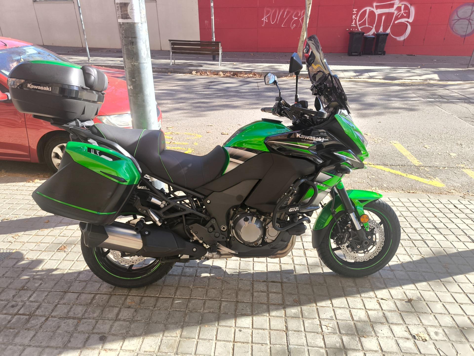 Foto 9 de Kawasaki 1000 Grand touring