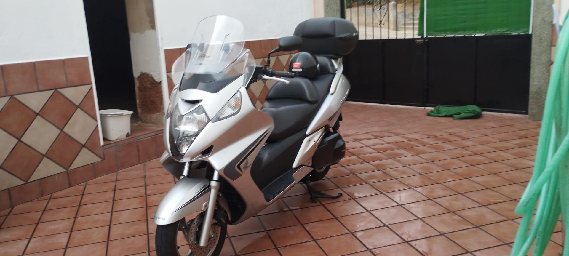 Foto de Cambio por moto de cambio de 600 o más , que este bien cuidada