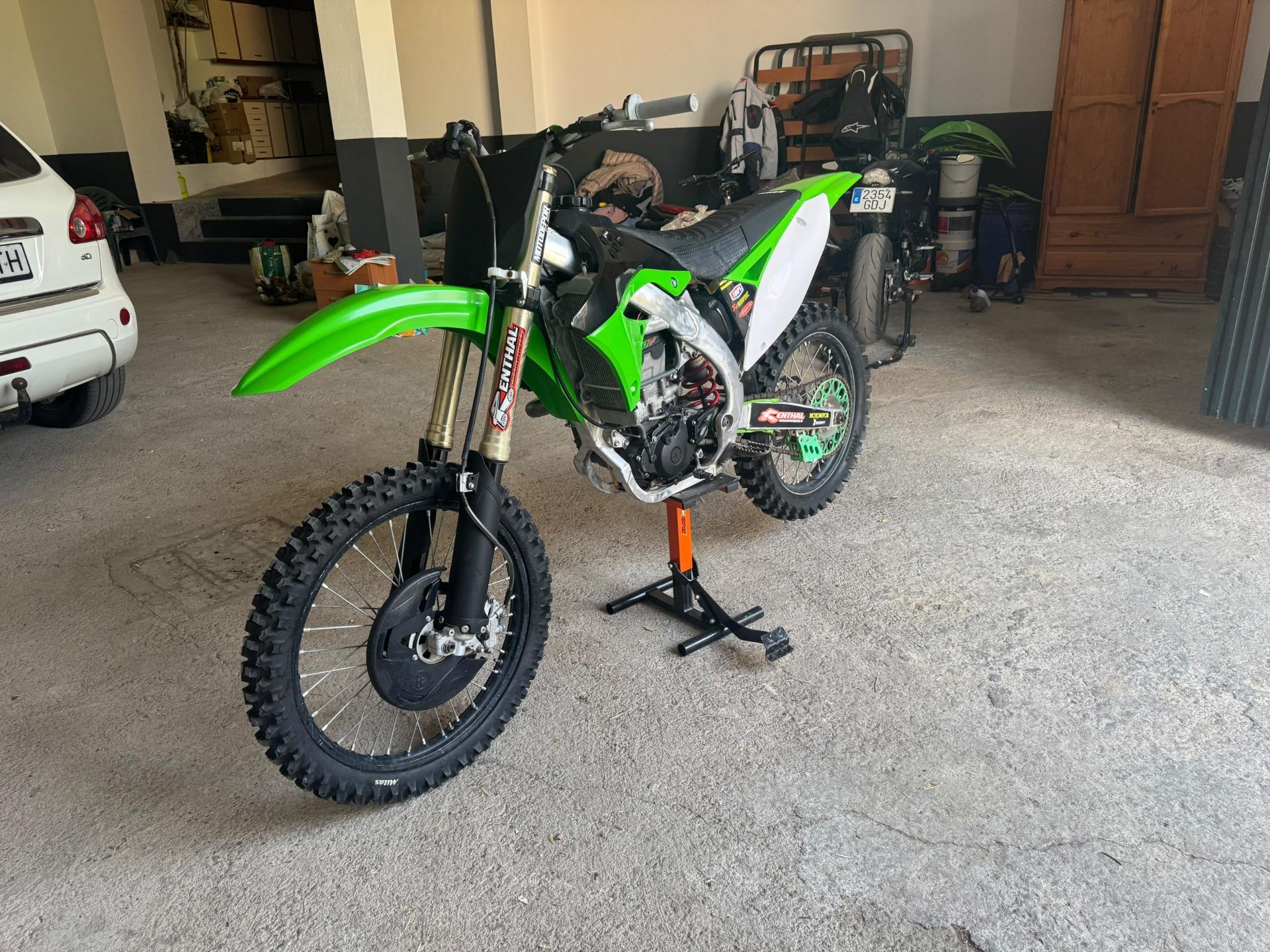 Foto 6 de Kawasaki kx 450 4T del 2011 inyeccion