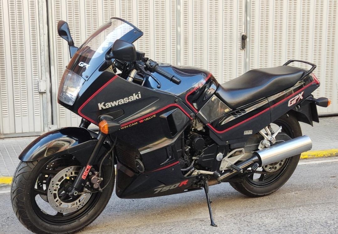 Foto 2 de Kawasaki GPX 750R