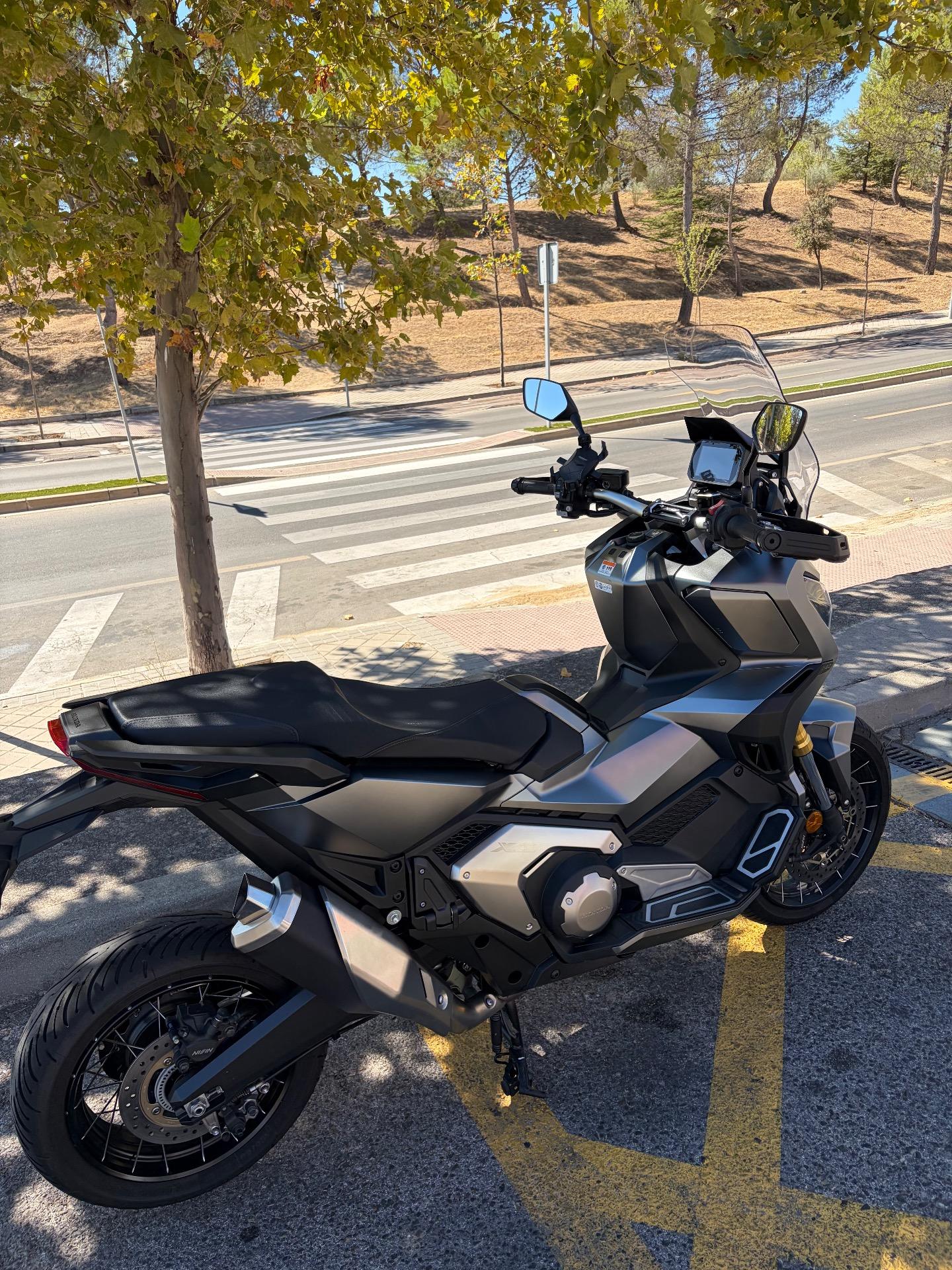 Foto 1 de Honda 750 X Adv