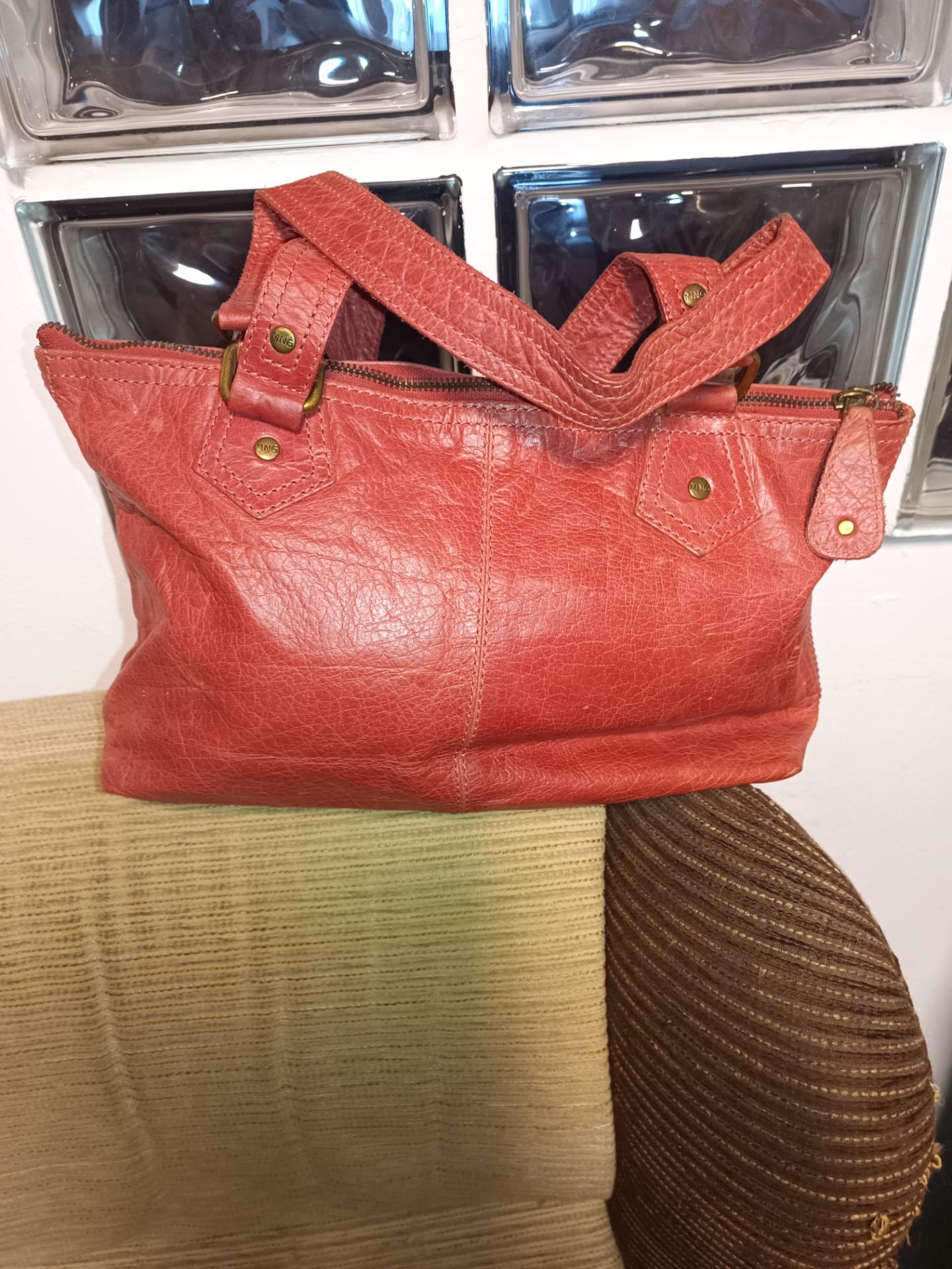 Foto 9 de Mesa plegable, bolsitas para mujer 