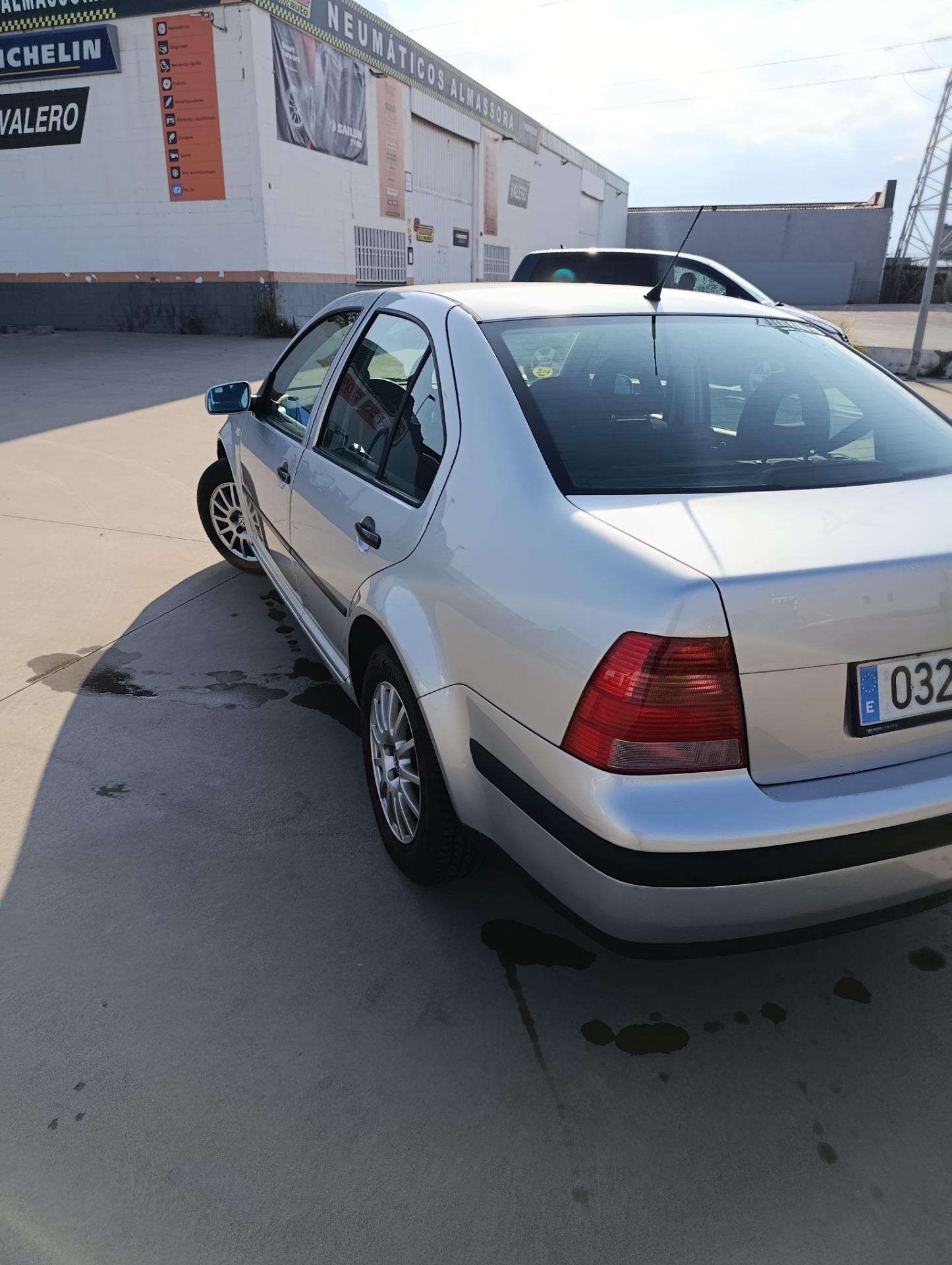 Foto 3 de VOLKSWAGEN BORA 