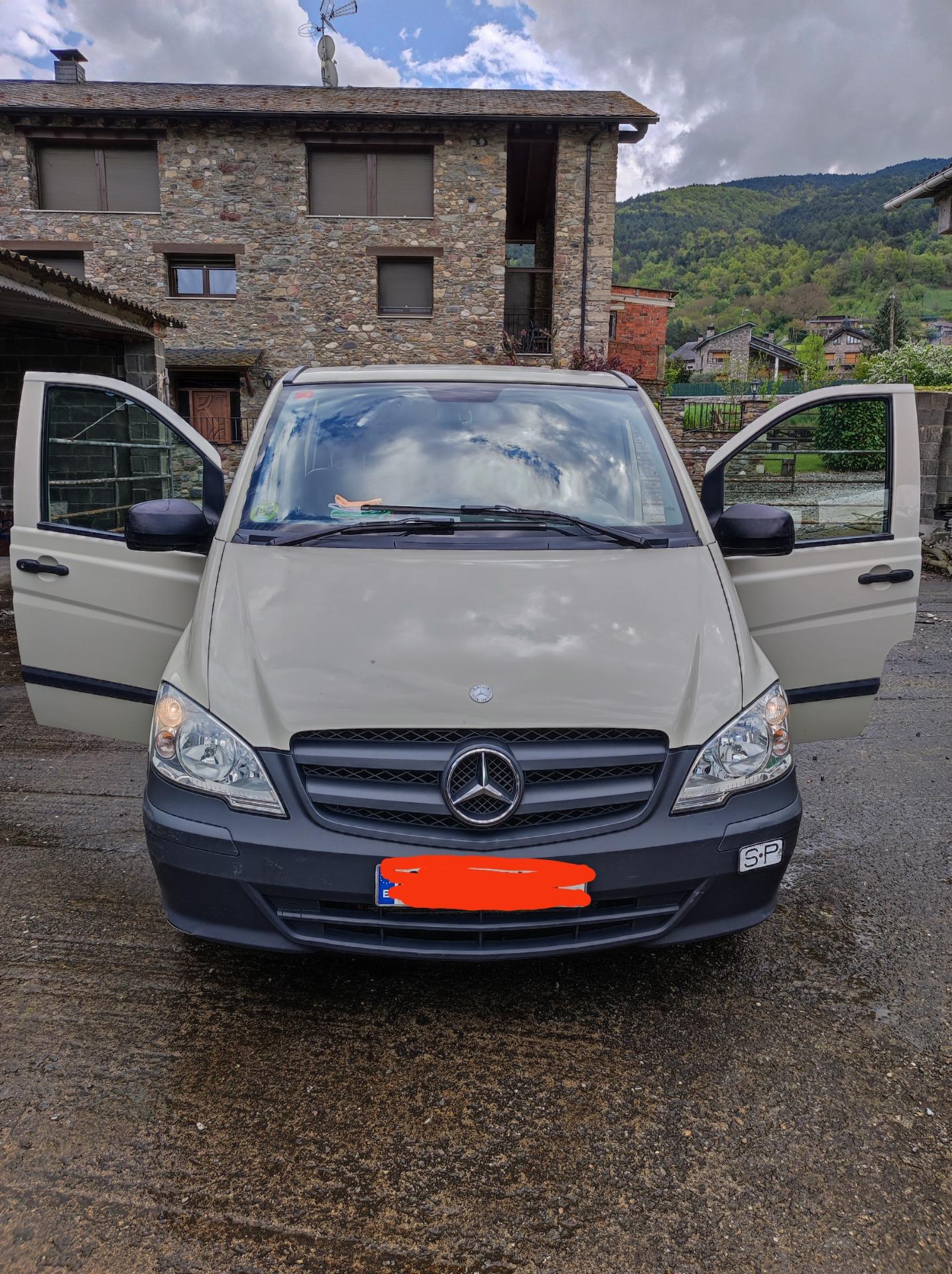 Foto 2 de Mercedes Vito por royal enfield Himalayan