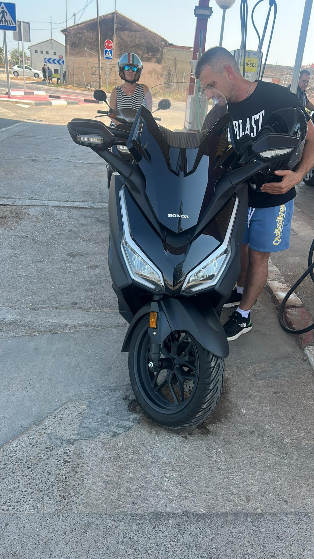 Foto 1 de Honda forza 125