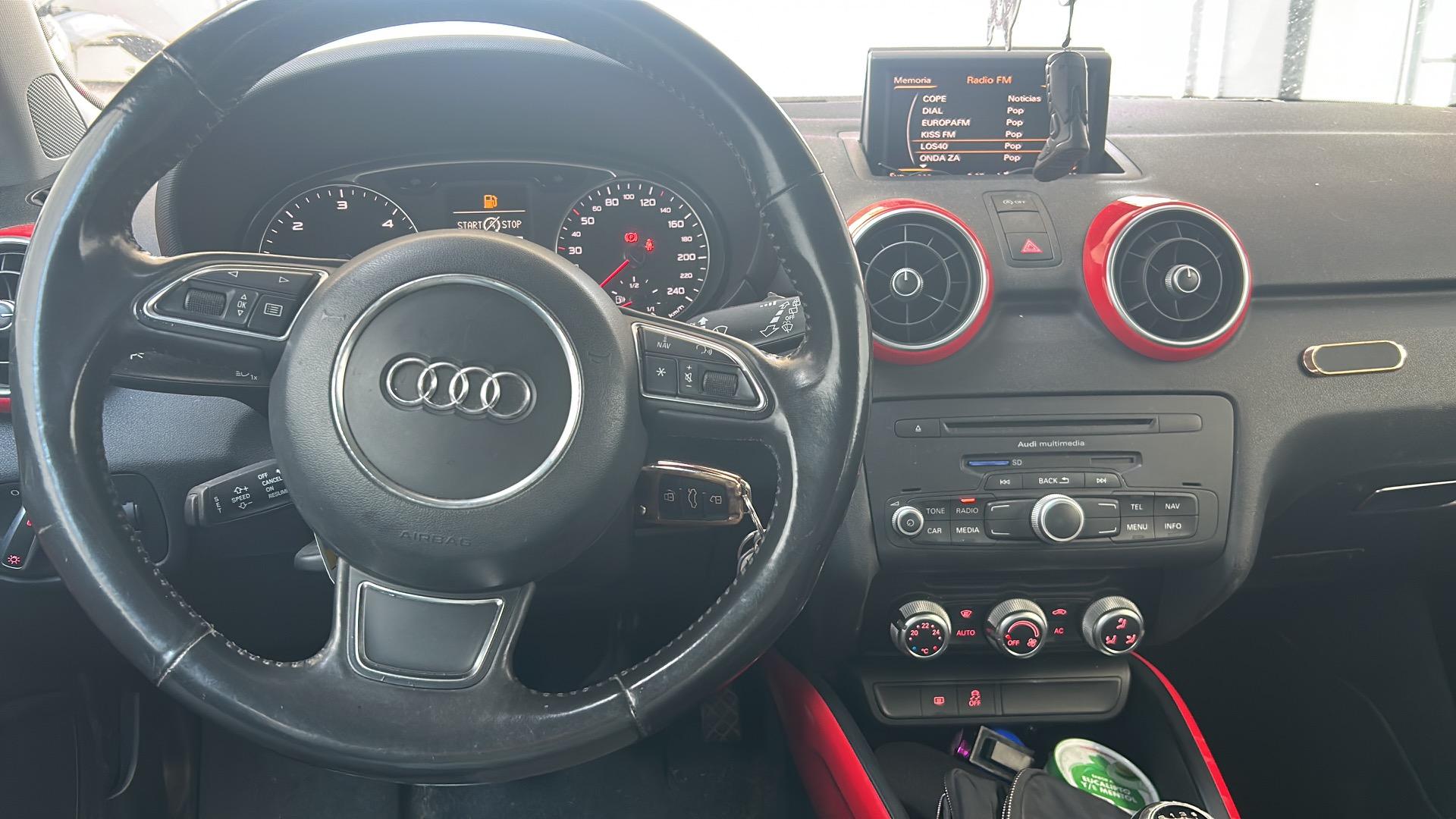 Foto de Audi a1 por coche más grande 