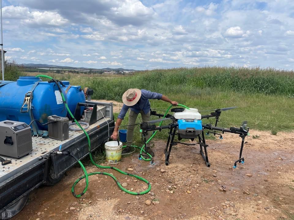 Foto de Liquidación empresa drones agrícolas: lote completo por 8.000€ (PVP en piezas >30.000€)