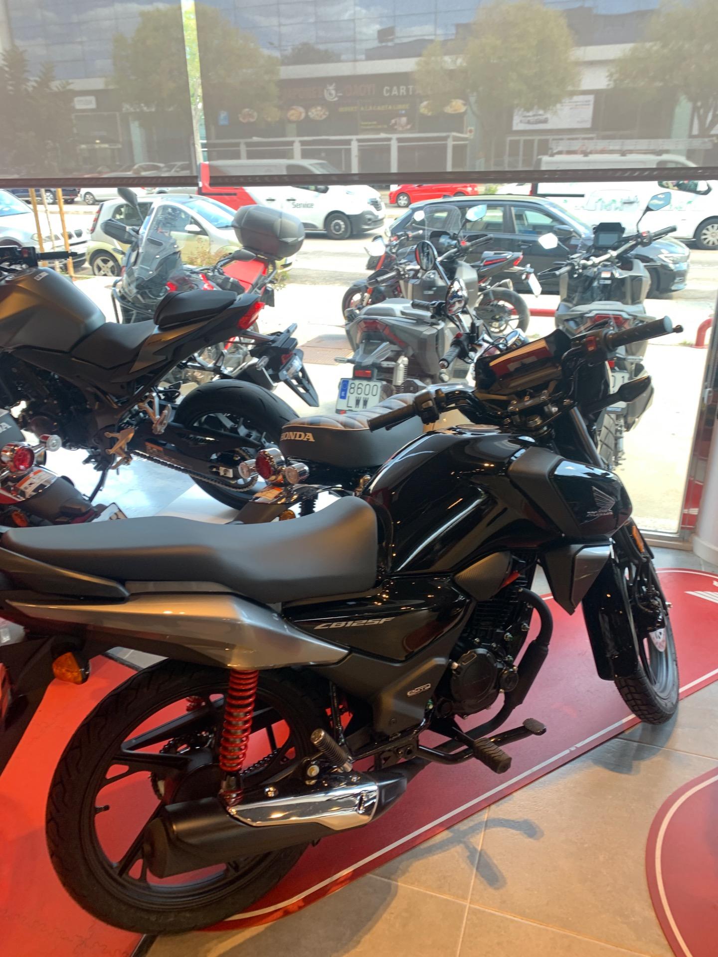 Foto 3 de Honda CBF125 2023