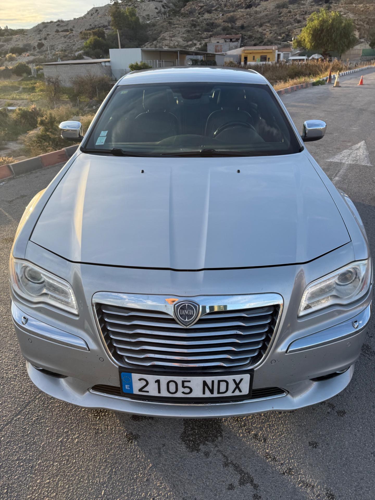 Foto 3 de Lancia Thema 