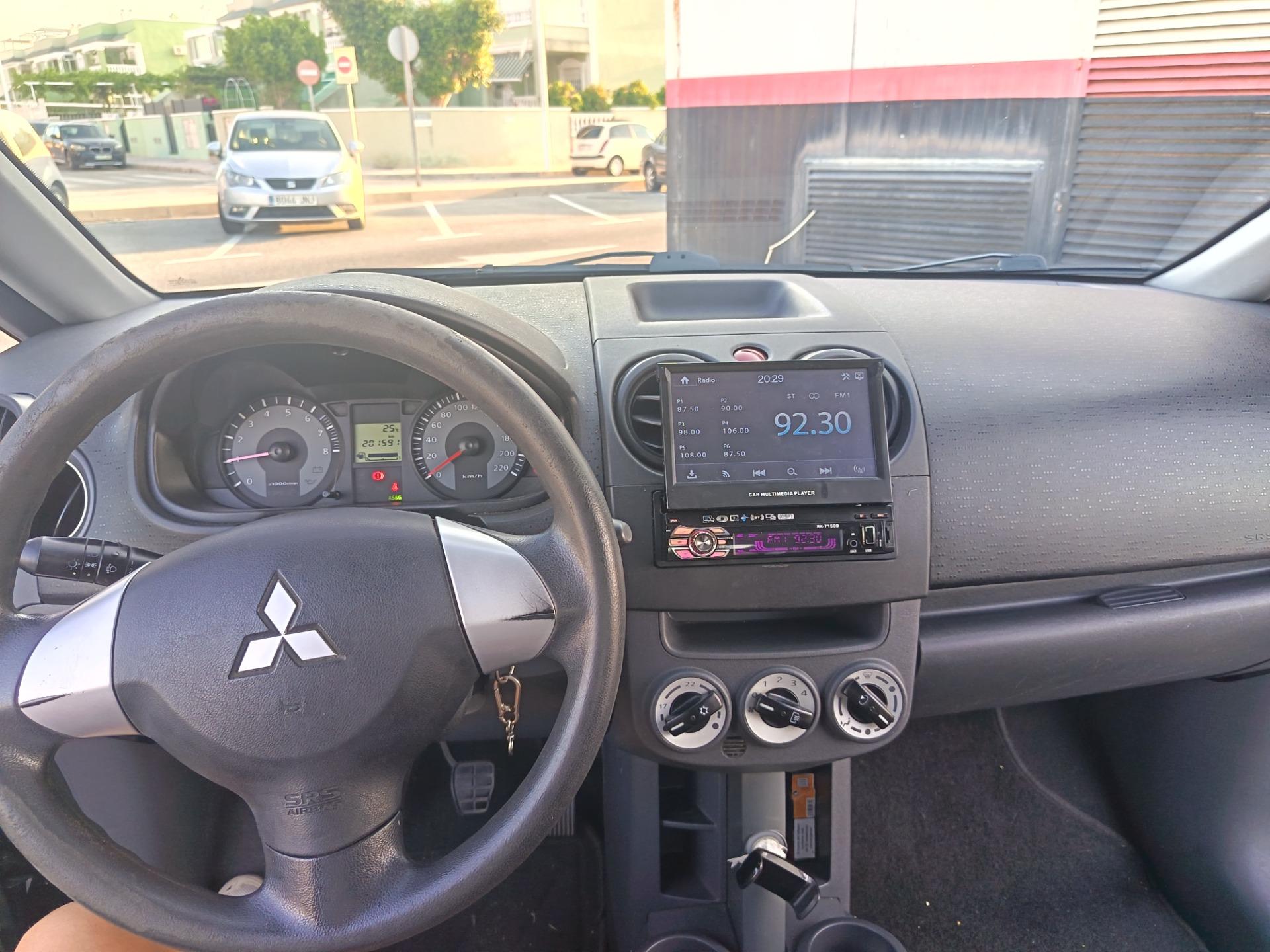 Foto 6 de Mitsubishi colt 2009