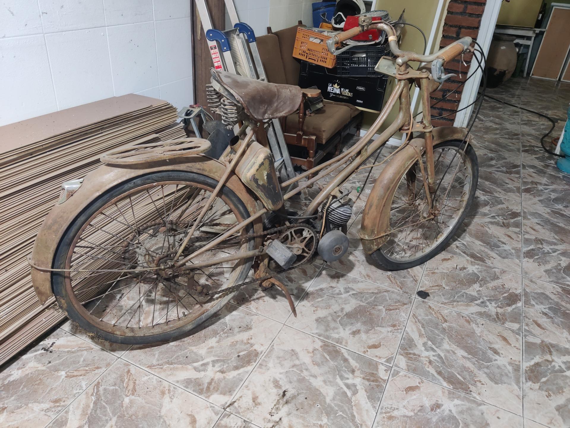 Foto 9 de Primer modelo de mobillete de 1952,