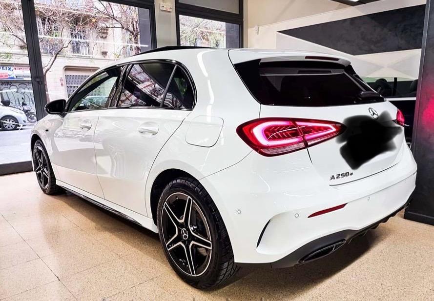 Foto 5 de Mercedes A200 line AMG (automático,techo solar)