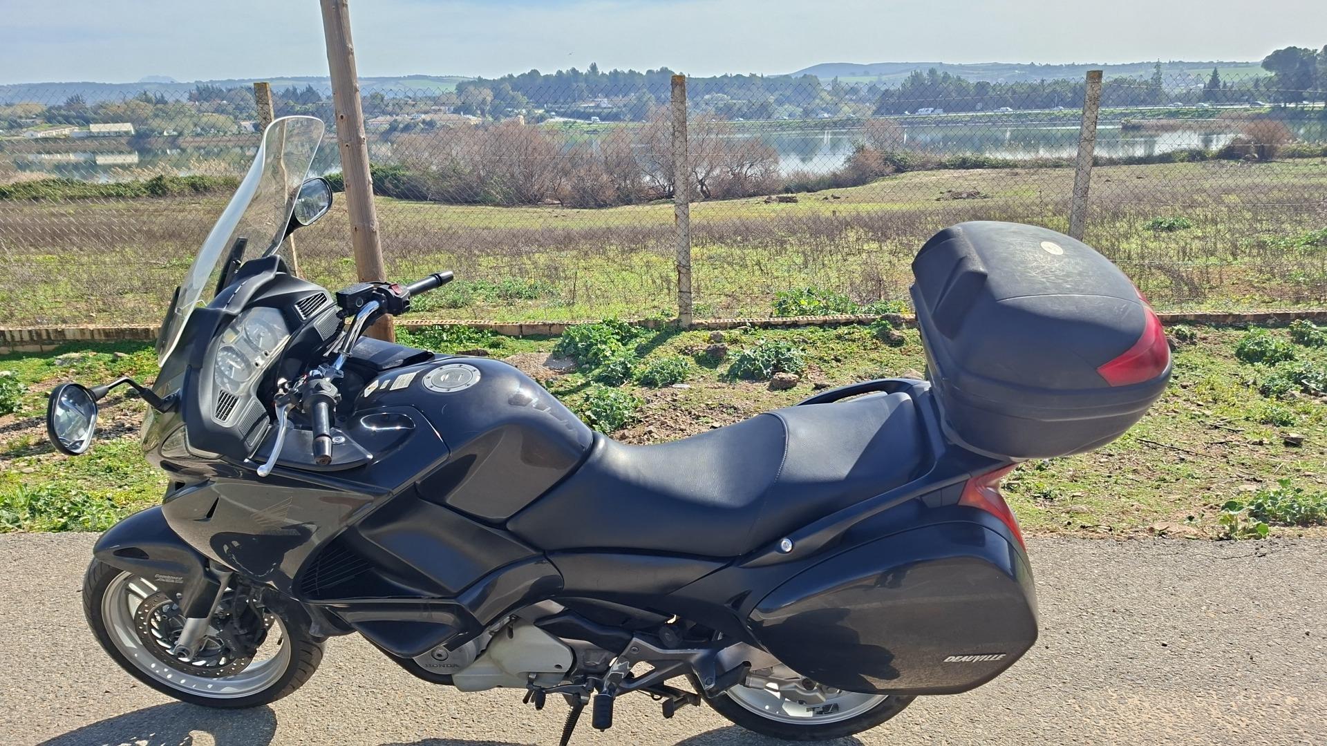 Foto de Moto por coche 