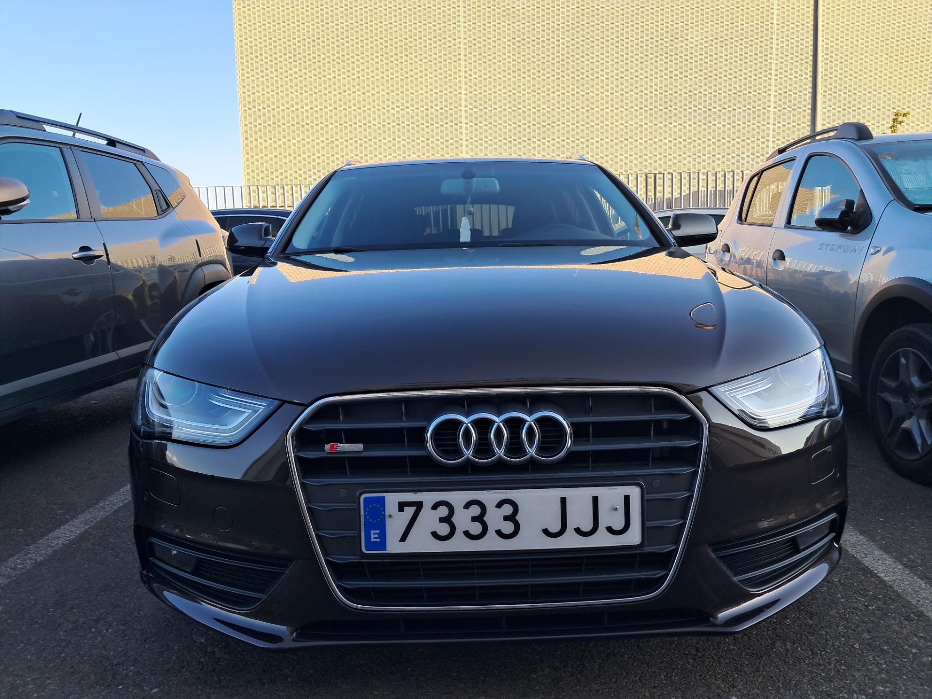 Foto 3 de Audi a4 b8.5 avant 2.0 150 caballos 